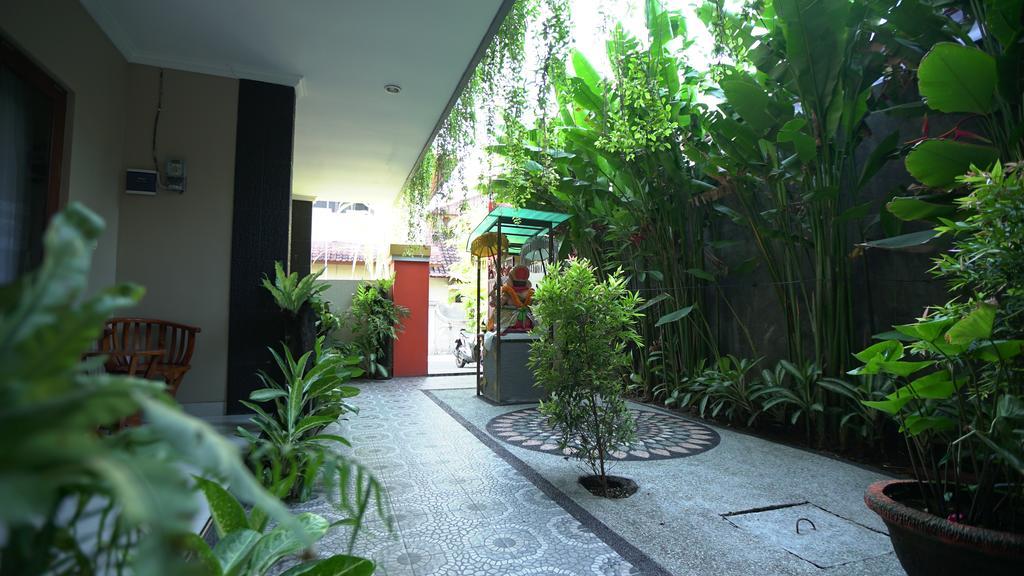 Rena Segara House Kuta Hotel Kuta  Exterior photo
